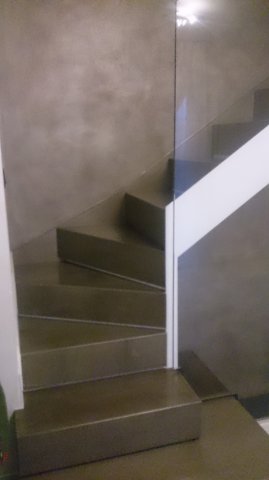 Scala in ferro con rivestimento